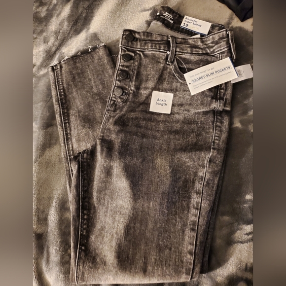 Old Navy Denim - OLD NAVY jeans
